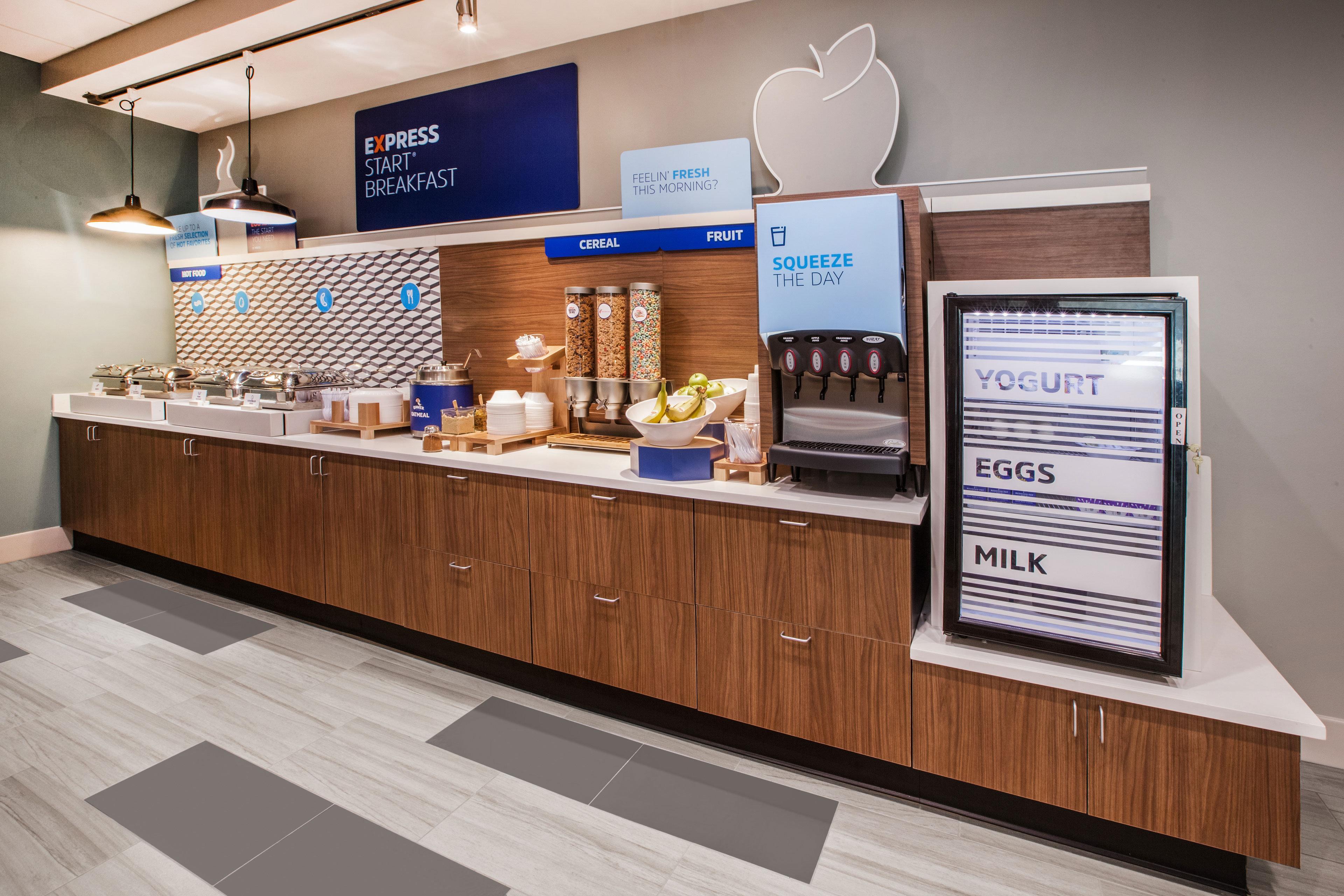 Holiday Inn Express Hotel & Suites Terre Haute By Ihg Ngoại thất bức ảnh