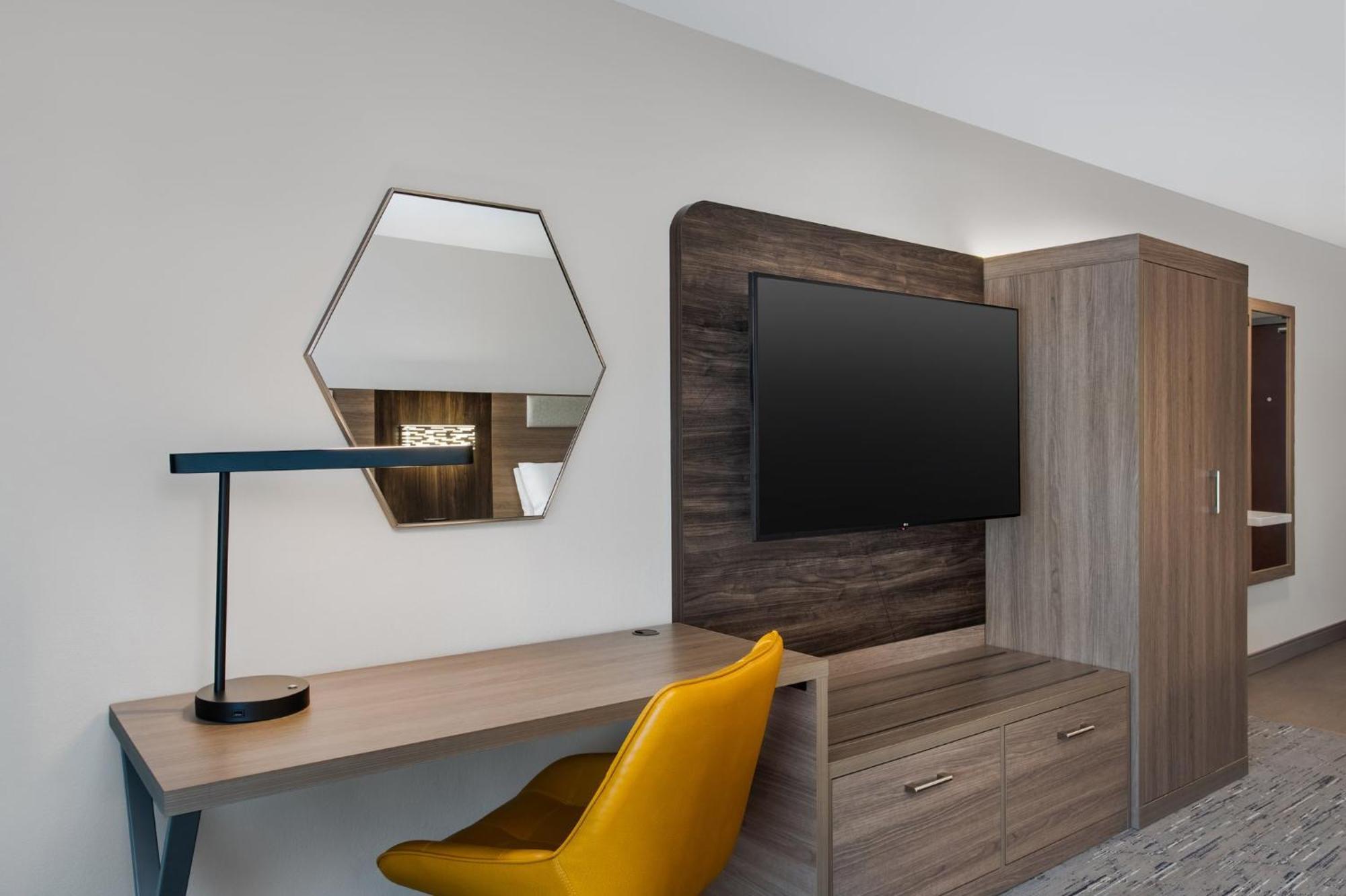 Holiday Inn Express Hotel & Suites Terre Haute By Ihg Ngoại thất bức ảnh