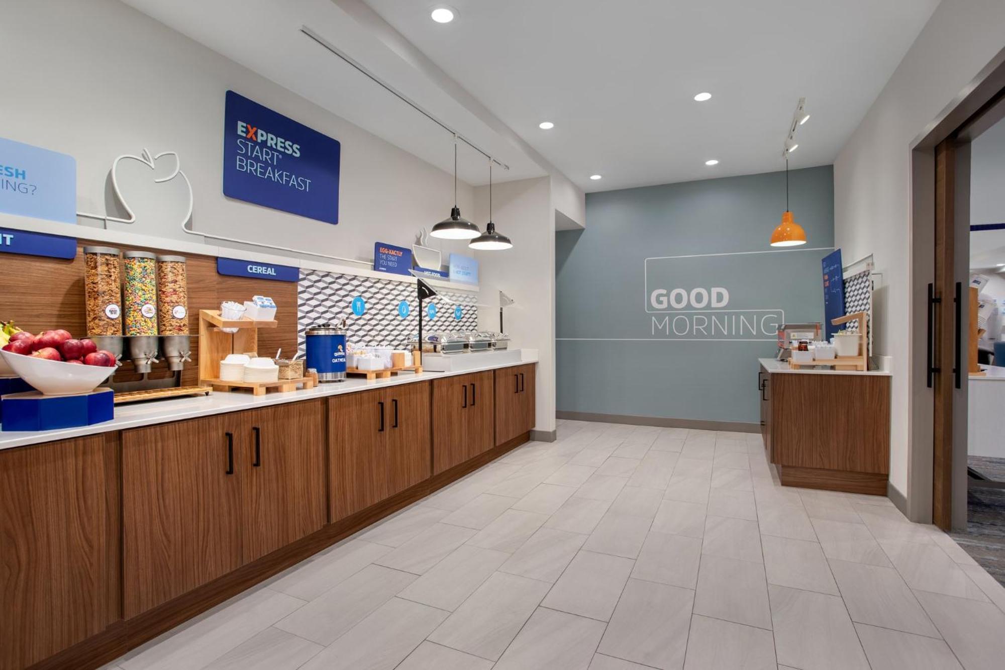 Holiday Inn Express Hotel & Suites Terre Haute By Ihg Ngoại thất bức ảnh